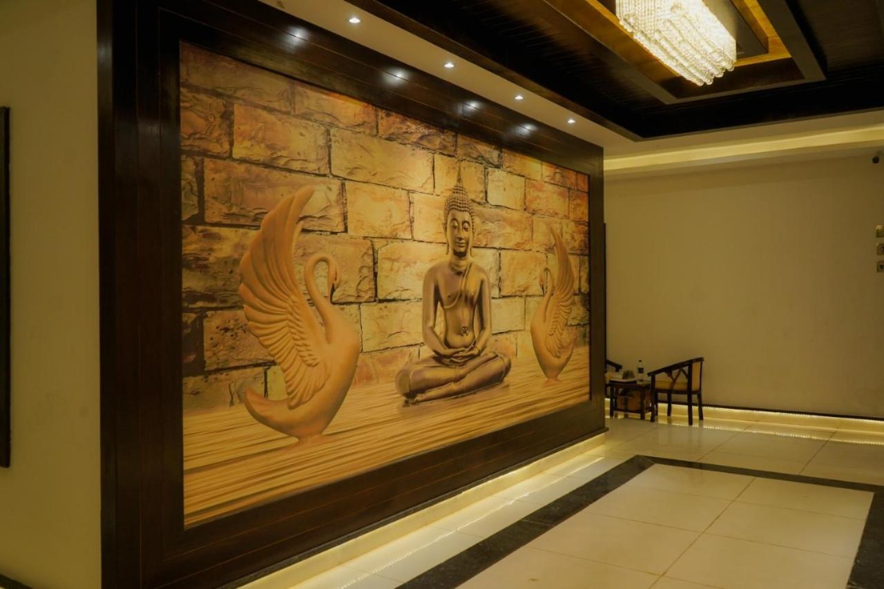 Hotel Meenakshi Hoshangabad Extérieur photo